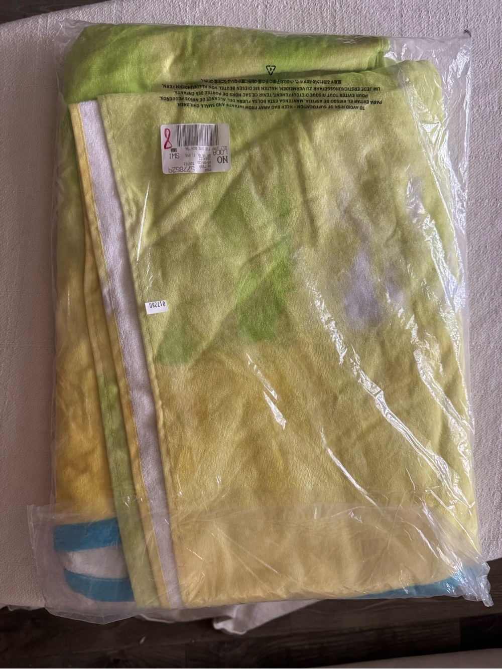 Lands' End Adult Stripe Tie Dye Beach Towel - Picture 2 of 2